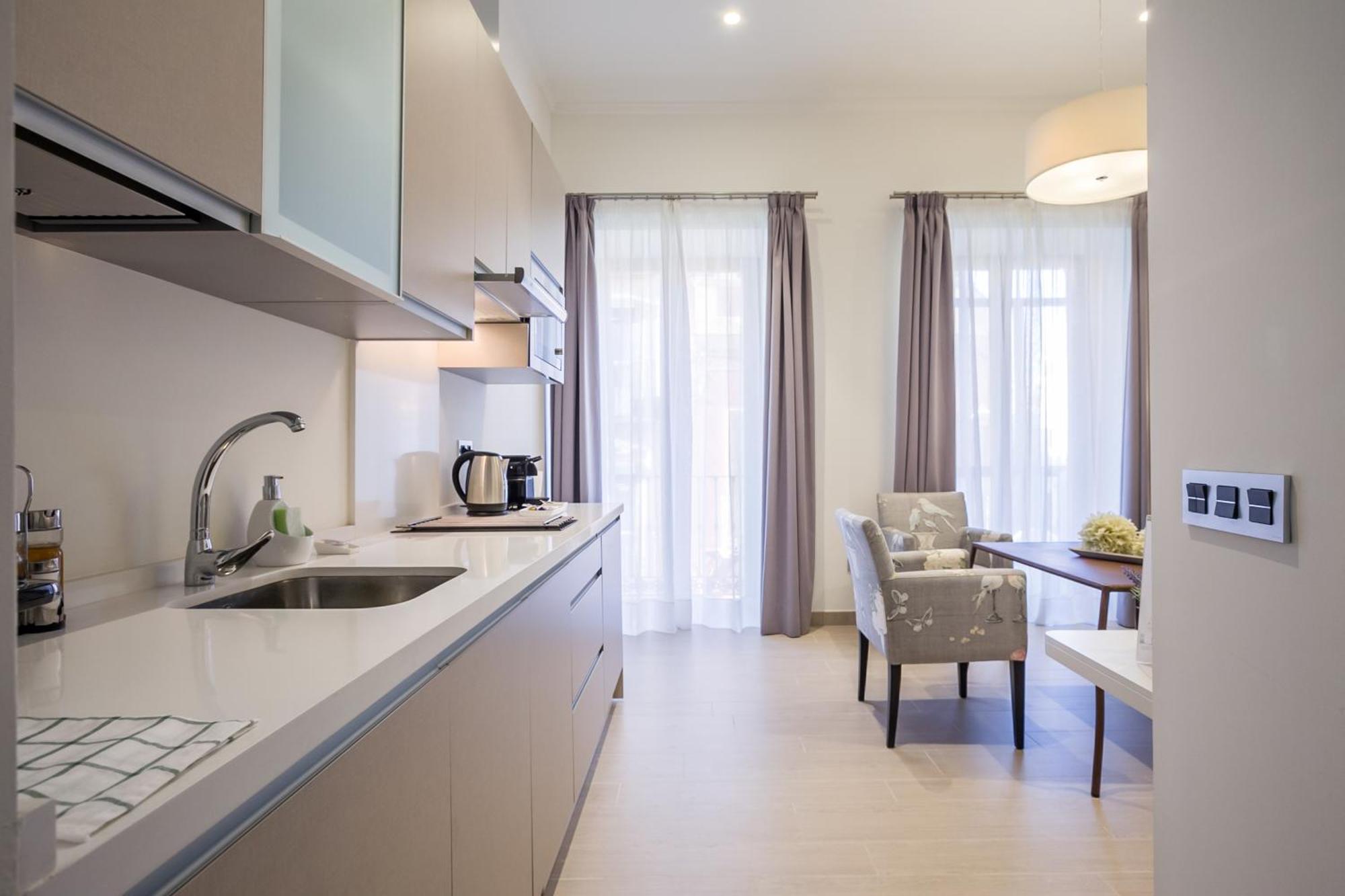 Welldone Cathedral Suites Севилья Номер фото