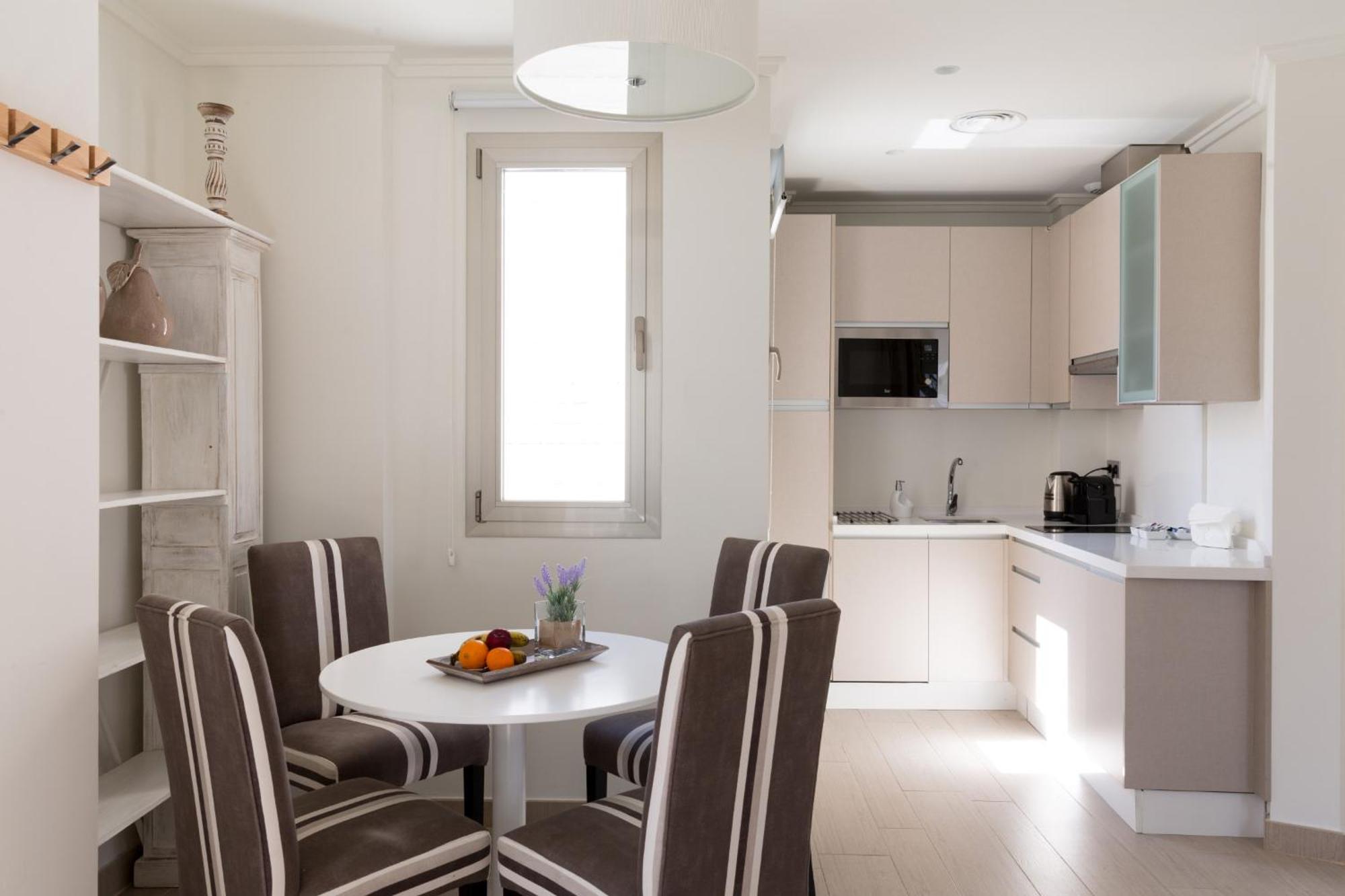 Welldone Cathedral Suites Севилья Номер фото